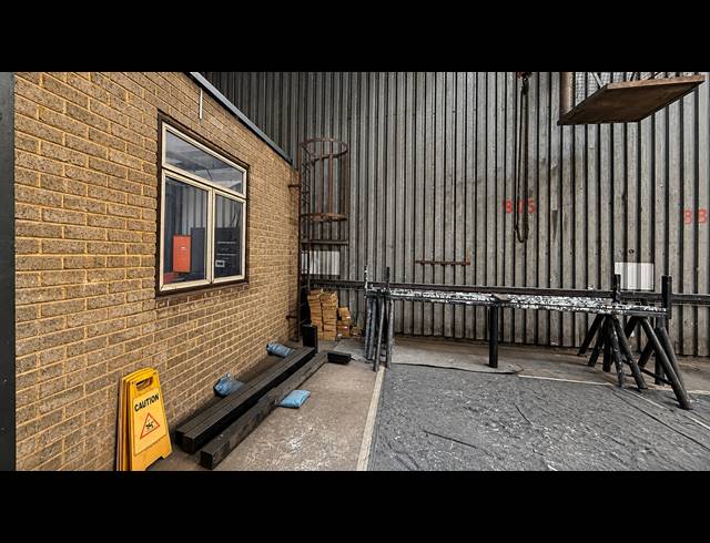 1,350M² WAREHOUSE TO LET IN TUNNEY